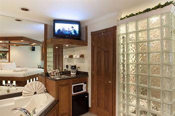 Sybaris Pool Suites Downers Grove - Adults Only דאונרס גרוב מראה חיצוני תמונה